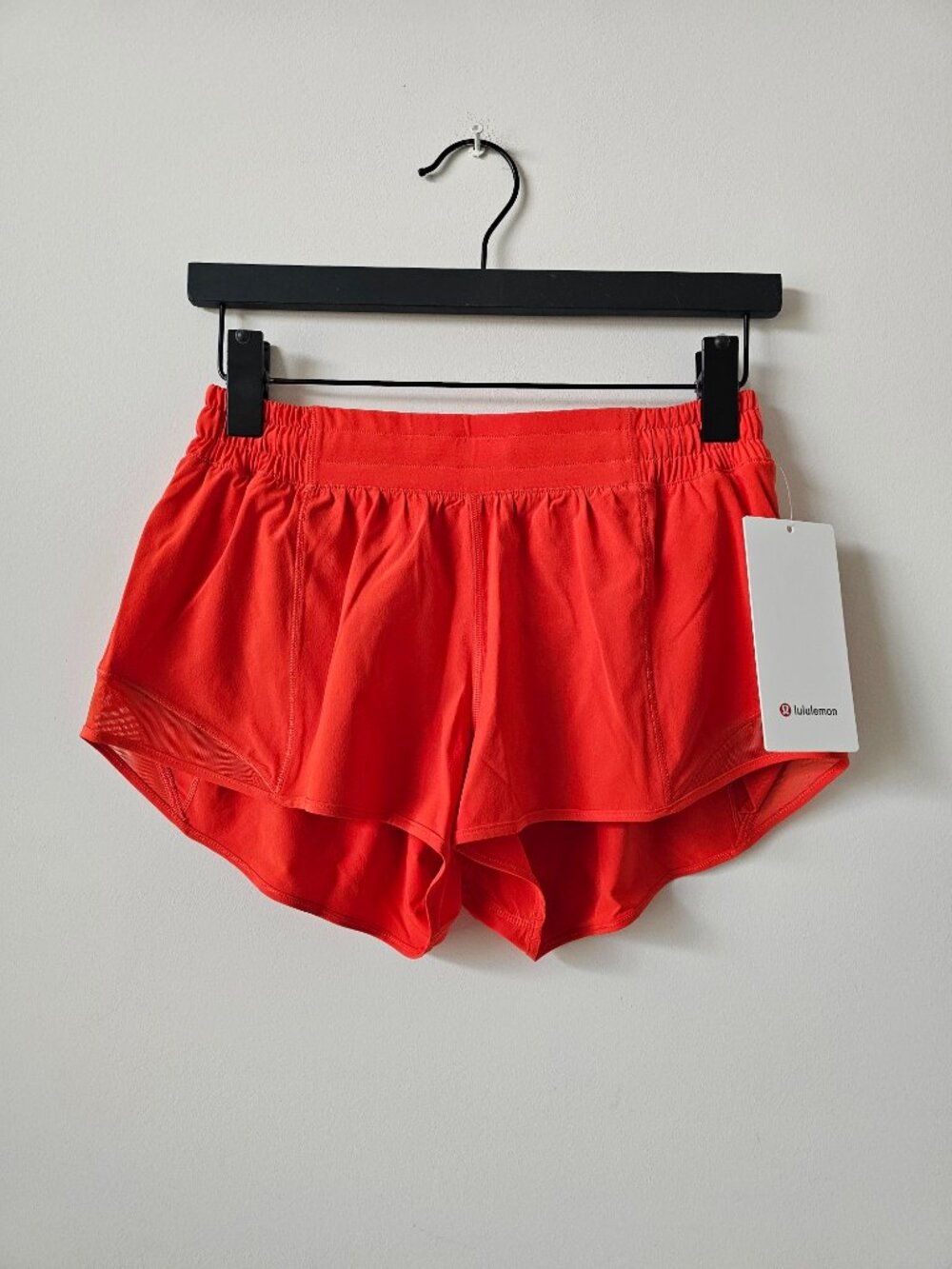 NWT LULULEMON CRYE Red Hotty Hot Low Rise Short 2.5" Lined Size 12